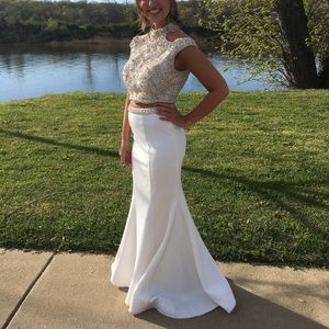 Tony Bowls Prom/ Formal Dress